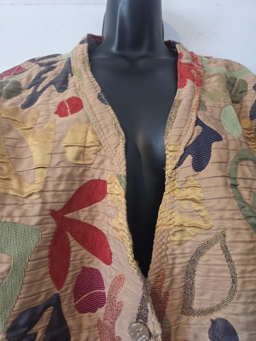 Textured Floral Leaf Pattern Jacket - Picture 3 of 5